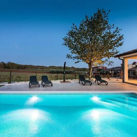 Feriehus Moderne Mit Privatpool, Meerblick, Babybett, Bbq, Klimatisierte Schlafzimmer - Perfekt Zum Biken *