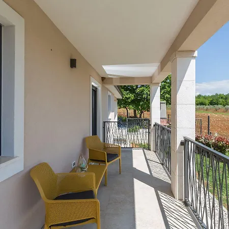 Moderne Mit Privatpool, Meerblick, Babybett, Bbq, Klimatisierte Schlafzimmer - Perfekt Zum Biken Semesterbostad