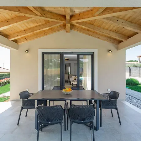 Moderne Mit Privatpool, Meerblick, Babybett, Bbq, Klimatisierte Schlafzimmer - Perfekt Zum Biken *