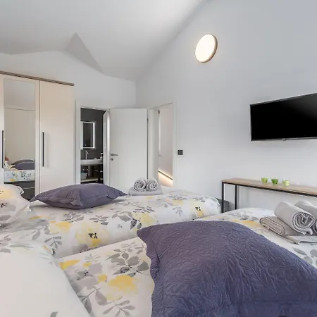 Moderne Mit Privatpool, Meerblick, Babybett, Bbq, Klimatisierte Schlafzimmer - Perfekt Zum Biken Semesterbostad