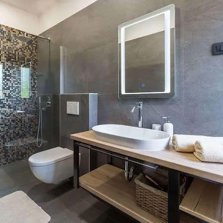 Moderne Mit Privatpool, Meerblick, Babybett, Bbq, Klimatisierte Schlafzimmer - Perfekt Zum Biken Semesterbostad *